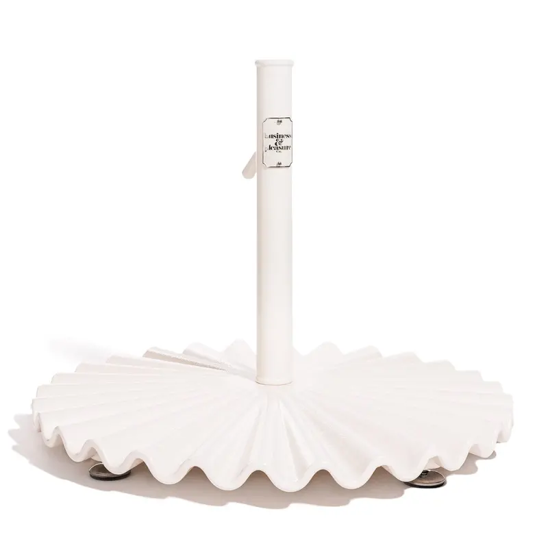 Clamshell-Style Adjustable Umbrella Base