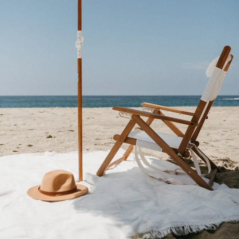 Premium Beach Blanket – Sand-Free & Compact