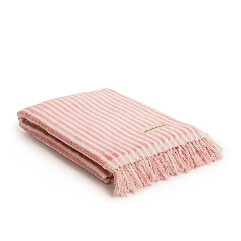 Textured Beach Towel – Woven Cotton Design for Resort-Style Relaxation
